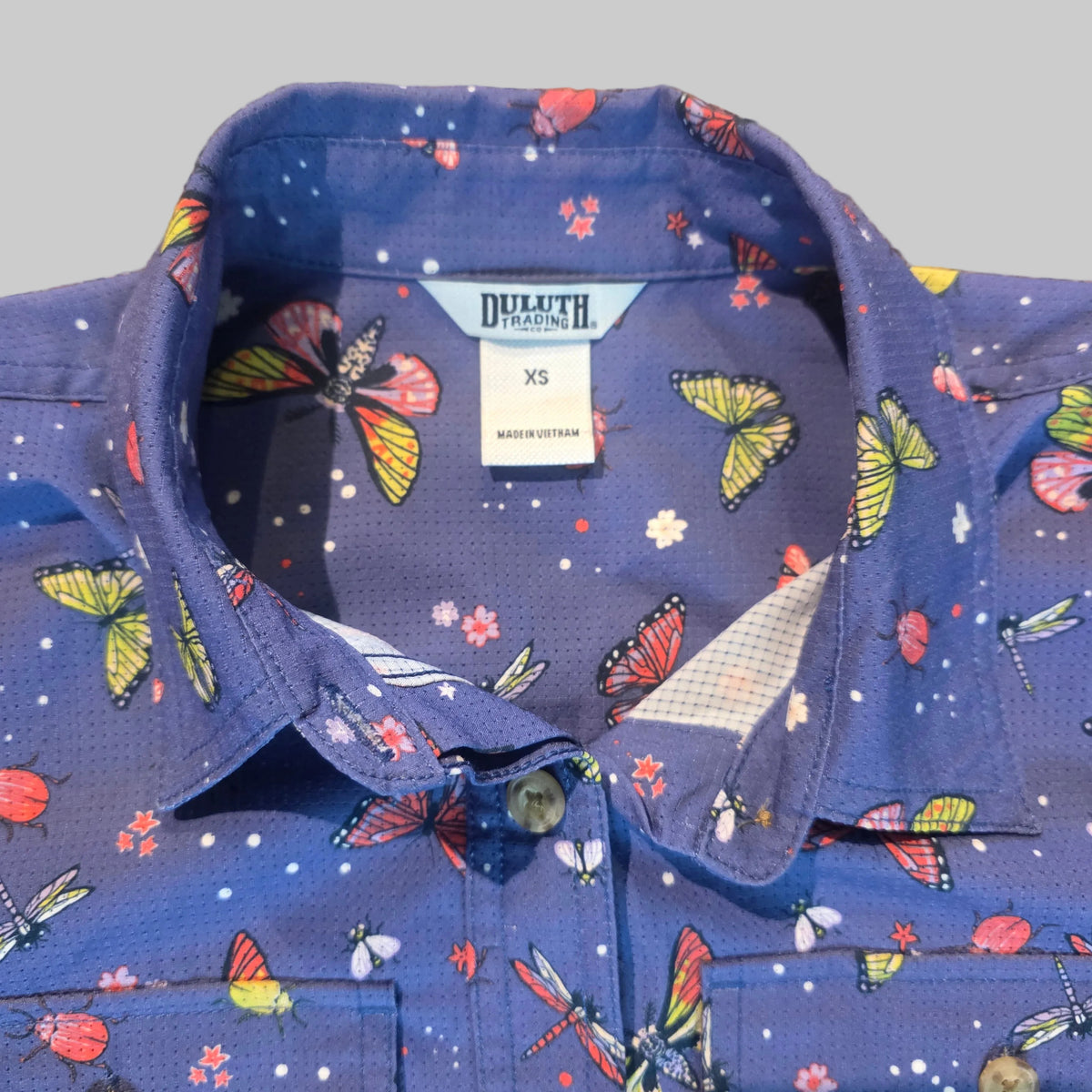 Duluth Trading Women’s Short-Sleeve Outdoor Shirt – XS – Butterfly Print – Used
