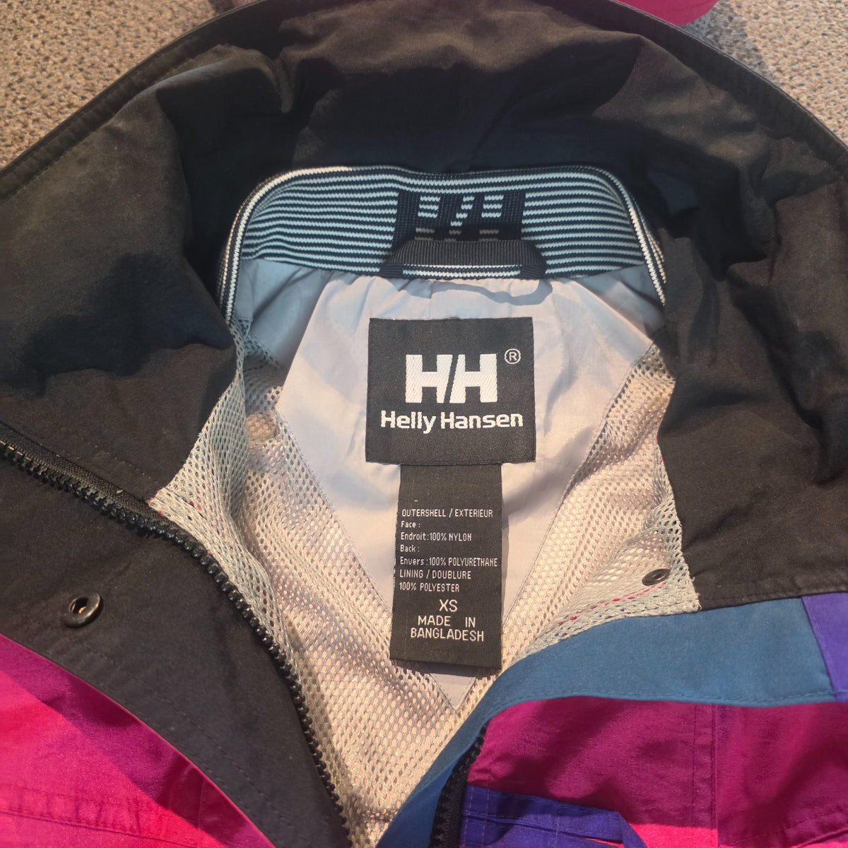 Helly Hansen XS size and fabric label
