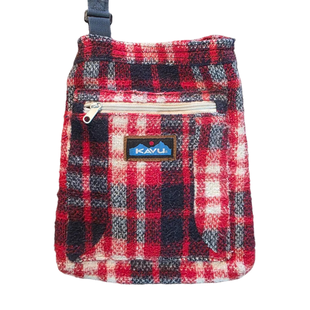 KAVU Keeper plaid zipper and logo detail