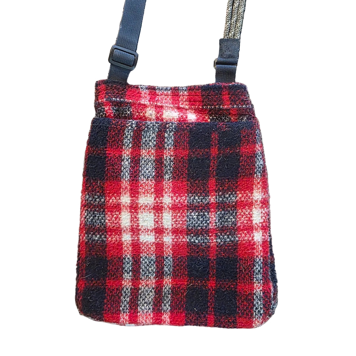 KAVU Keeper plaid back