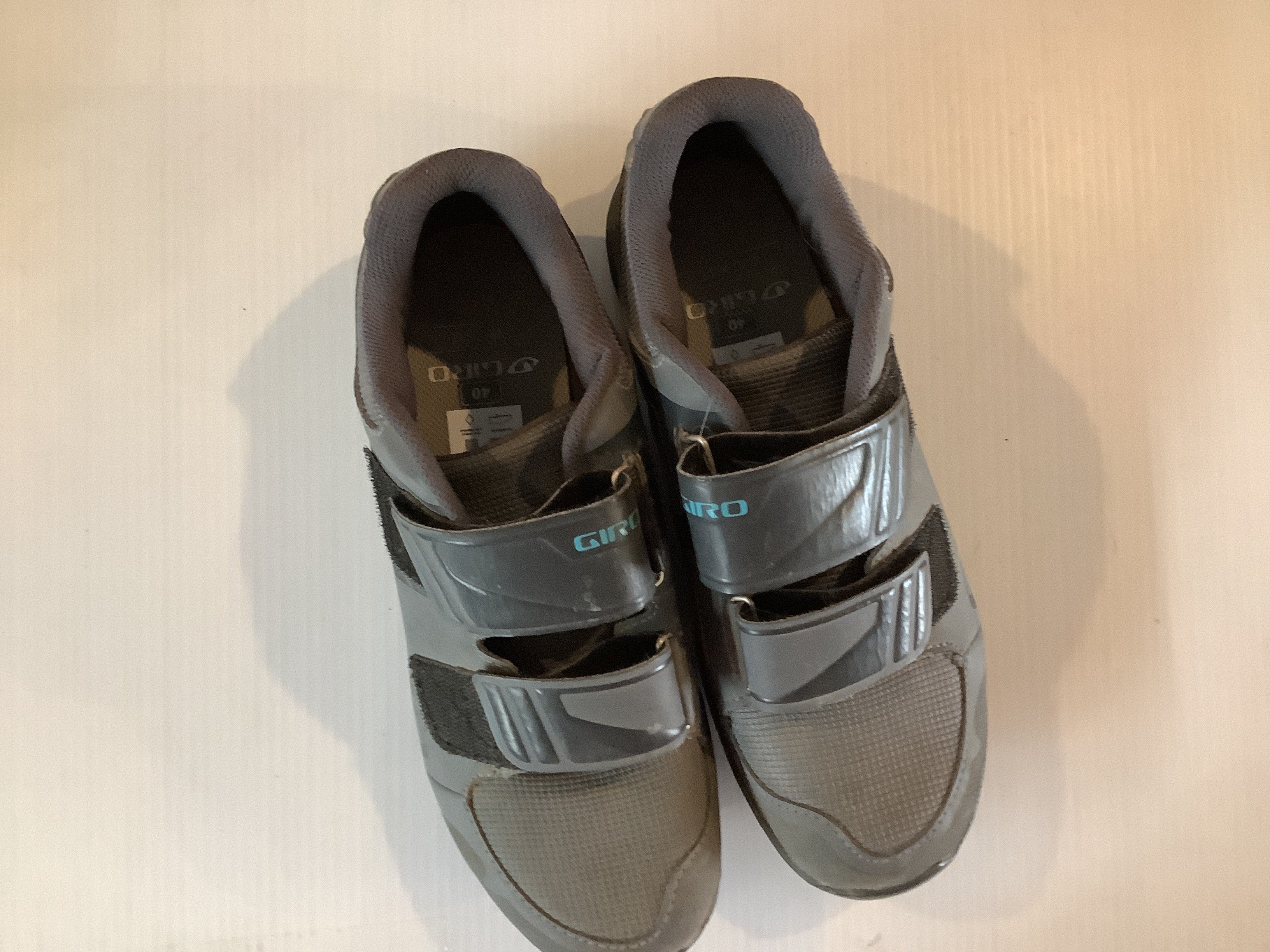 CONSIGNMENT GIRO CLIP IN BIKE SHOES 080825