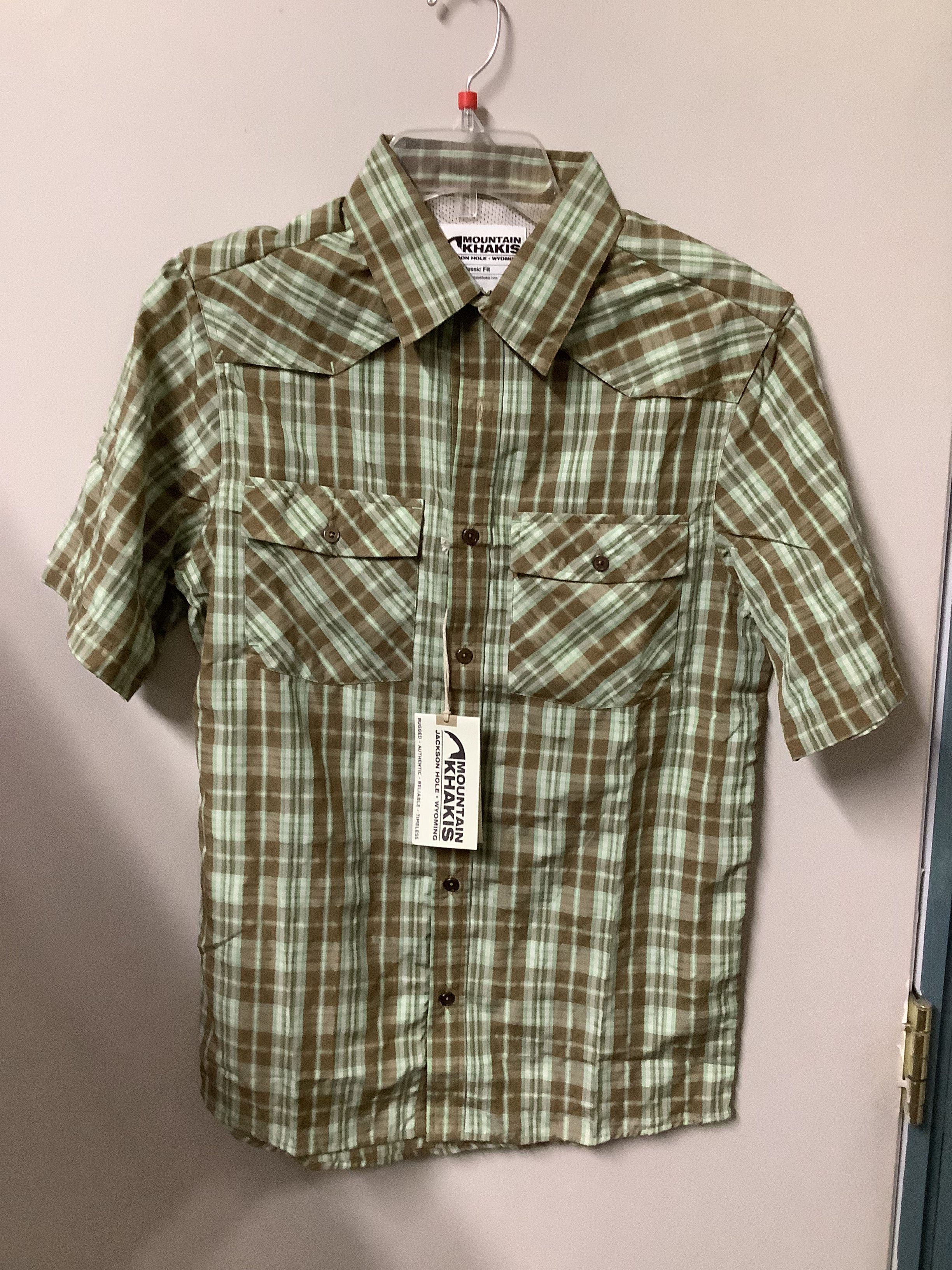 CONSIGNMENT MTN KHAKI SS BUTTON DOWN 031226