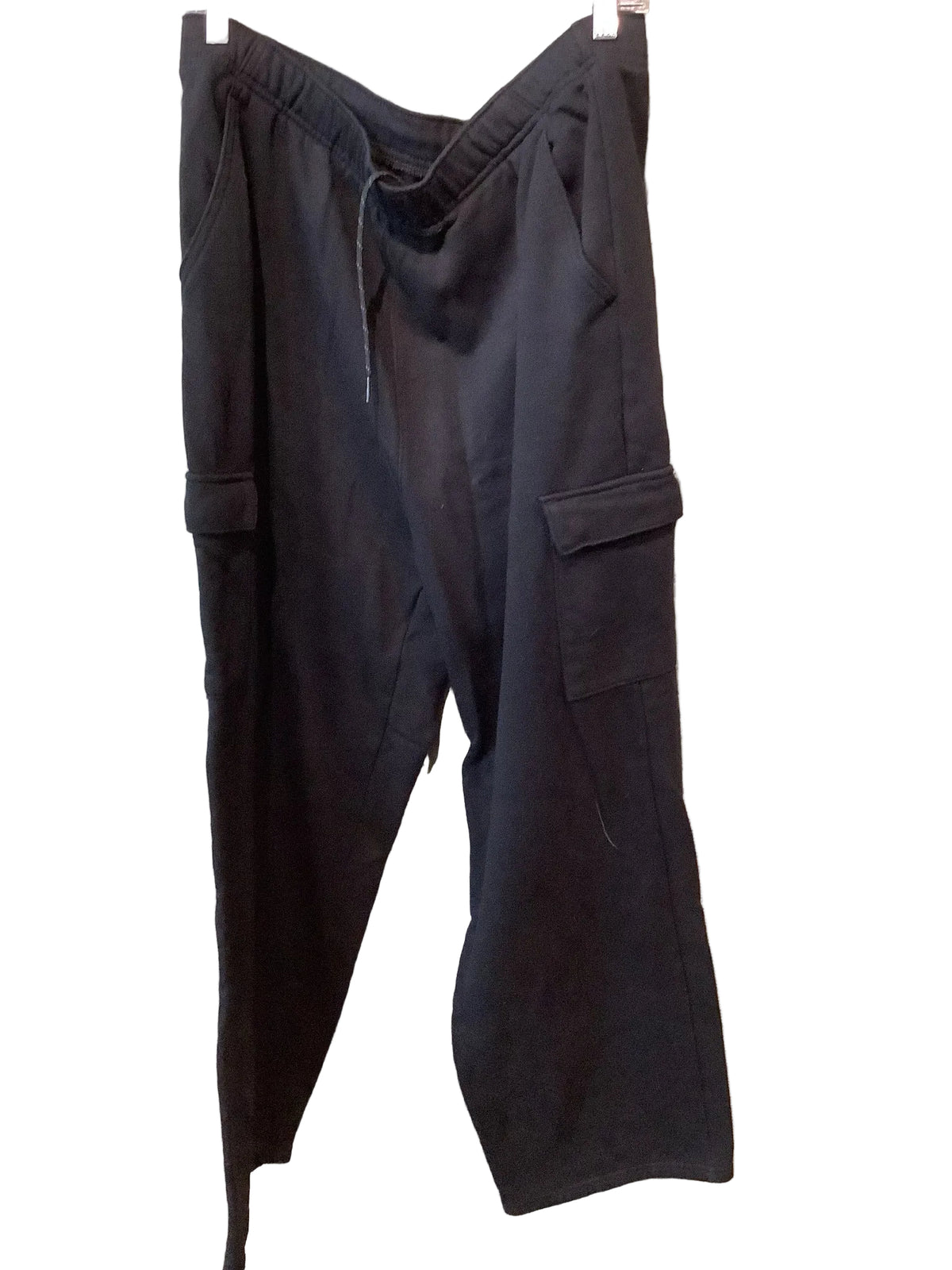 Front view Columbia black women's cargo sweatpants XL