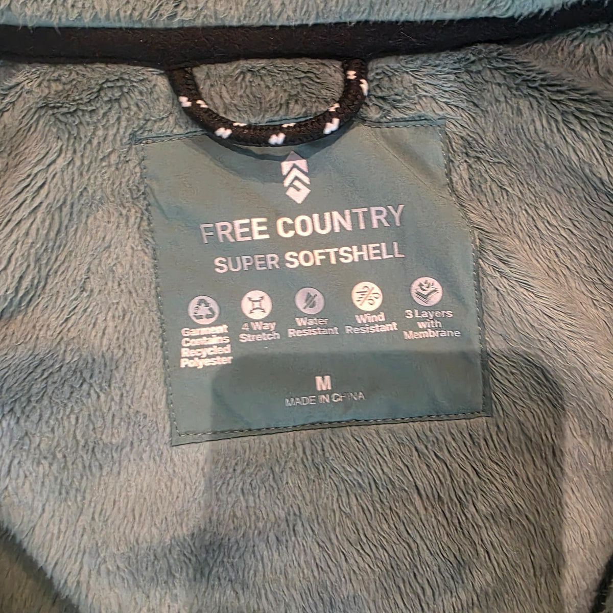 Free Country Super Softshell Medium label and plush lining