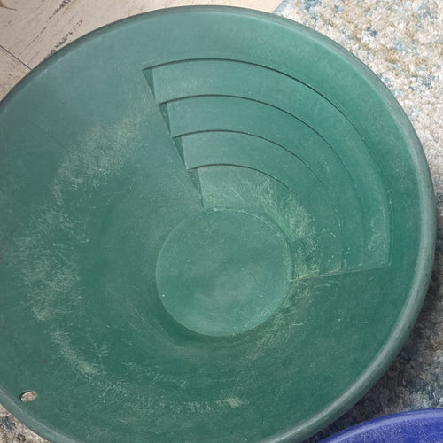 14" Green Gold Panning Pan-USED